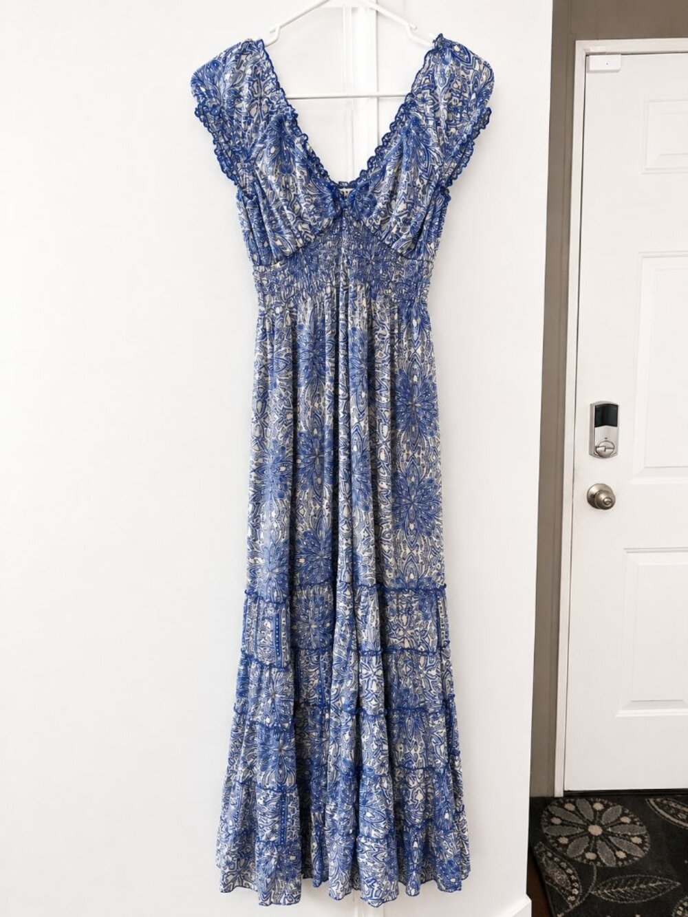 NWT Paani Women's Large Blue White Gold Paisley Smocked Sundress Boho - Picture 3 of 6